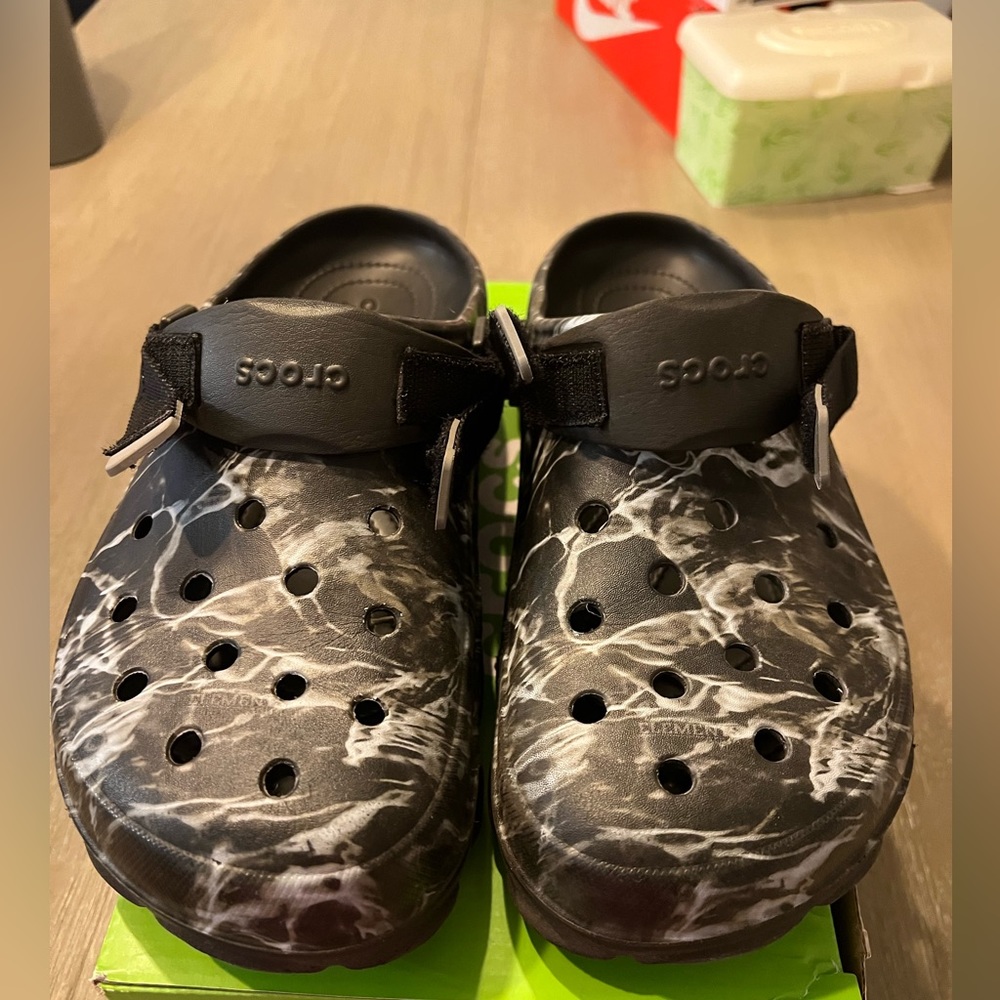 Mens crocs size 11 black & grey